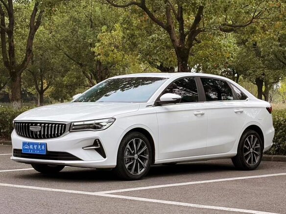 2026 Geely Emgrand III, белый, 1577700 рублей