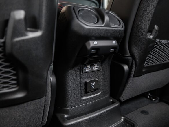 2026 Jeep Wrangler IV (JL) Рестайлинг, чёрный, 9200000 рублей - вид 25