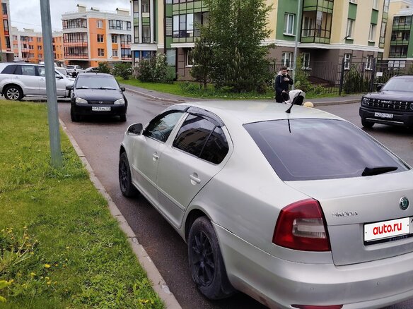 2013 Skoda Octavia DSG7 II (A5) Рестайлинг, серебристый, 900000 рублей - вид 6