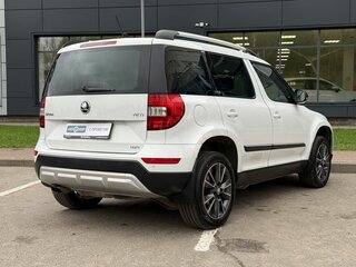 2017 Skoda Yeti I Рестайлинг, белый, 1179000 рублей, вид 5