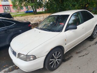 1996 Audi A4 I (B5), белый, 165000 рублей, вид 1