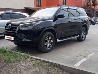 2021 Toyota Fortuner II Рестайлинг, чёрный, 5000000 рублей, вид 1