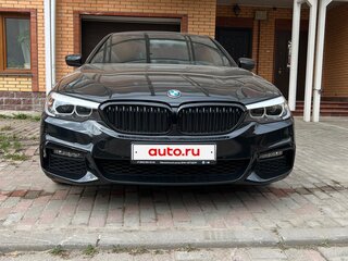 2019 BMW 5 серии 520d xDrive VII (G30/G31/G38), чёрный, 4700000 рублей, вид 3