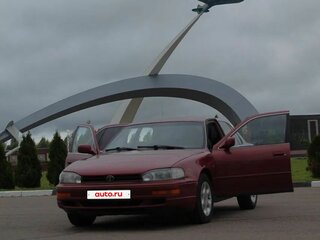 1994 Toyota Camry III (XV10), пурпурный, 220000 рублей, вид 2