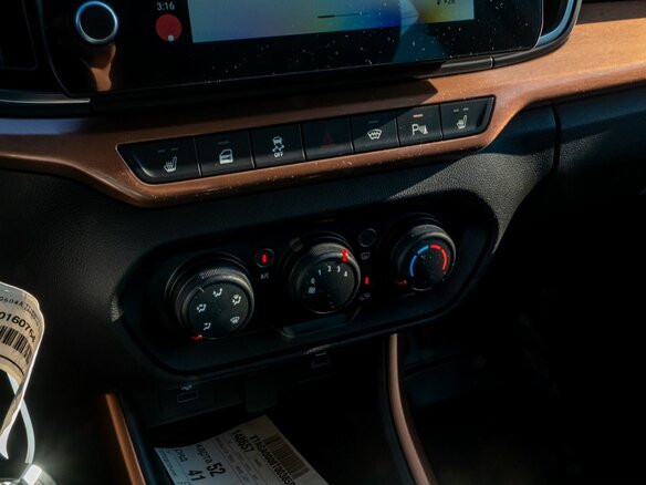 2026 Lada (ВАЗ) Iskra SW Cross, белый, 1740000 рублей - вид 24