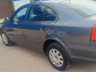 2011 Skoda Octavia I (A4) Рестайлинг, серый, 750000 рублей, вид 2