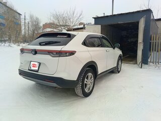 2021 Honda Vezel II, белый, 2350000 рублей, вид 5