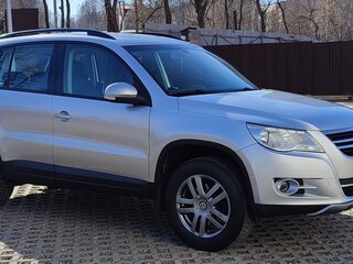 2009 Volkswagen Tiguan I, серебристый, 1100000 рублей, вид 3
