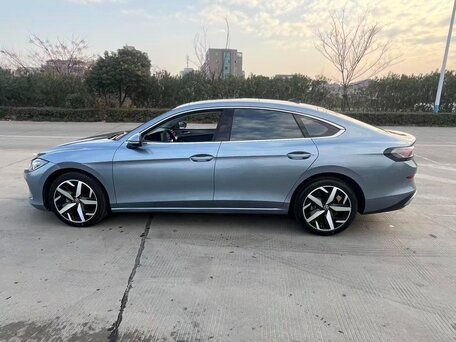 2023 Volkswagen Lamando L II, серебристый, 1799000 рублей, вид 3