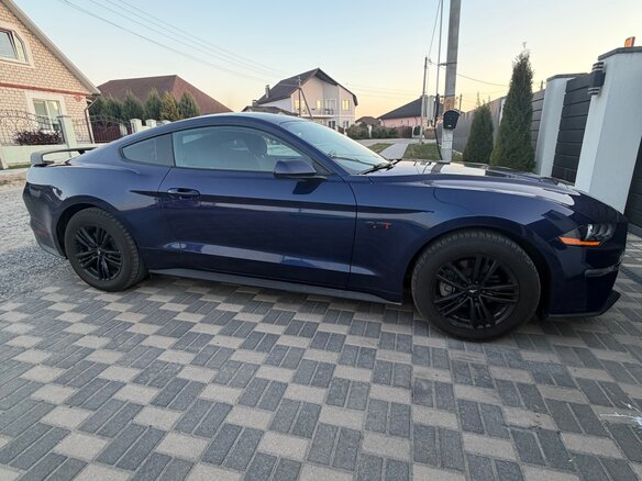 2020 Ford Mustang VI Рестайлинг, синий, 2200000 рублей - вид 12