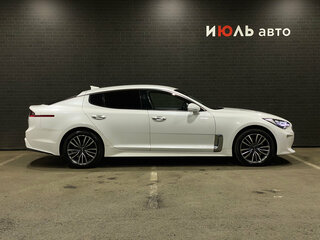 2019 Kia Stinger I, белый, 2550000 рублей, вид 4