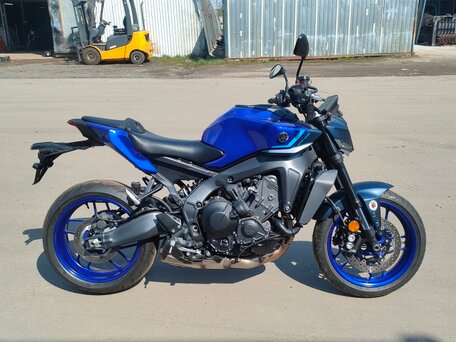 2024 Yamaha MT-09 (FZ-09), синий, 1289000 рублей, вид 5