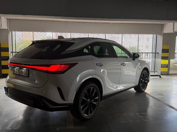 2025 Lexus RX 350 V, белый, 9500000 рублей - вид 4