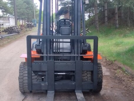 2007 Toyota 7F, оранжевый, 751412 рублей, вид 4