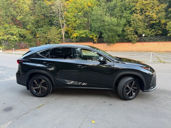 2021 Lexus NX 200 I Рестайлинг, чёрный, 4000000 рублей - вид 2