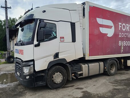 2020 Renault T-Series, белый, 5000000 рублей, вид 3