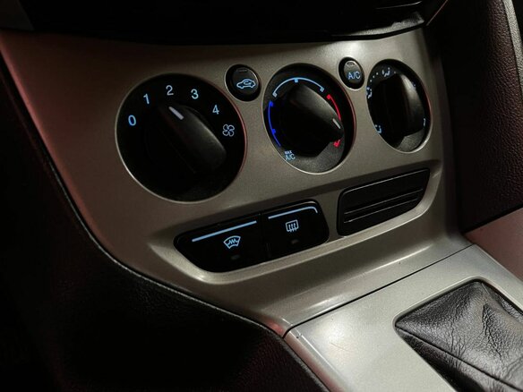 2015 Ford Focus III Рестайлинг, чёрный, 769000 рублей - вид 6