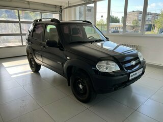 2018 Chevrolet Niva I Рестайлинг, чёрный, 650000 рублей, вид 4