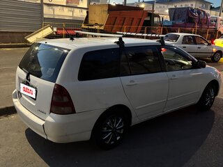 2002 Toyota Corolla Fielder IX (E120, E130), белый, 245000 рублей, вид 3