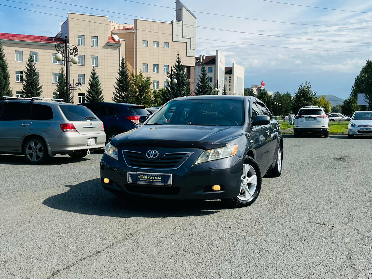 Открыть фотографии: Toyota Camry VI (XV40)