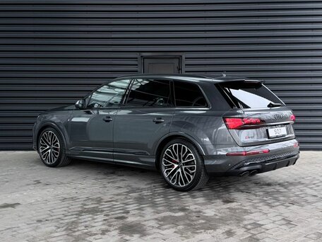 2025 Audi SQ7 I (4M) Рестайлинг 2, серый, 18500000 рублей, вид 3