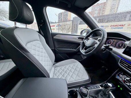 2023 Volkswagen Tayron X I Рестайлинг, белый, 5000000 рублей, вид 4