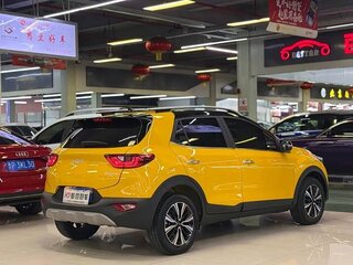 2022 Kia KX1, жёлтый, 998000 рублей, вид 3