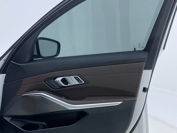 2023 BMW 3 серии Long 320Li VII (G2x) Рестайлинг, белый, 3260000 рублей - вид 25
