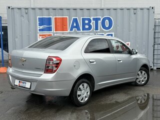 2013 Chevrolet Cobalt II, серебристый, 450000 рублей, вид 4