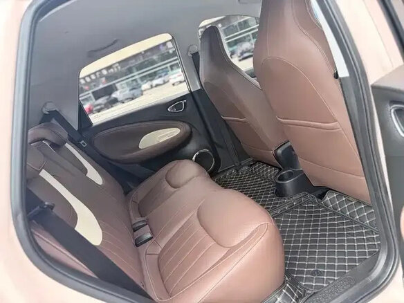 2023 Wuling Binguo 37.9 kWh, розовый - вид 11