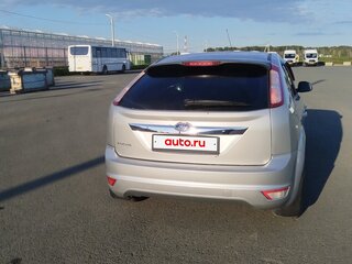 2009 Ford Focus II Рестайлинг, серебристый, 480000 рублей, вид 4