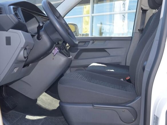 2022 Volkswagen Caravelle Long T6 Рестайлинг, белый, 3575000 рублей - вид 5