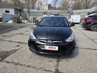 2013 Hyundai Solaris I, чёрный, 810000 рублей, вид 2