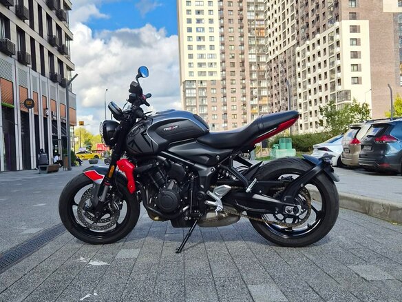 2021 Triumph Trident 660, серый, 820000 рублей - вид 1