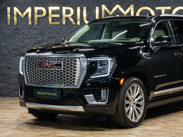 2023 GMC Yukon V, чёрный, 8350000 рублей - вид 2