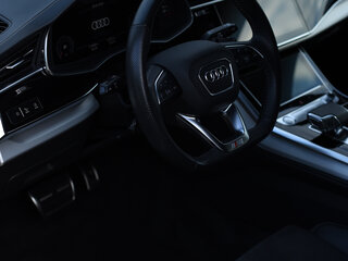 2019 Audi Q8 50 TDI I (4M), чёрный, 6833384 рублей, вид 5