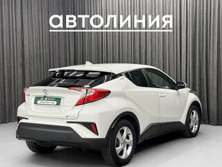 2019 Toyota C-HR I Рестайлинг, белый, 1690000 рублей, вид 3