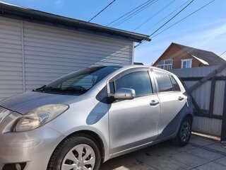 2010 Toyota Vitz II (XP90), серый, 610000 рублей, вид 5