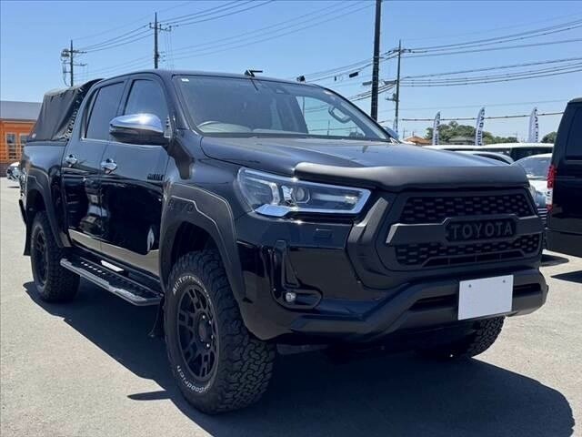 Открыть фотографии: Toyota Hilux VIII Рестайлинг 2