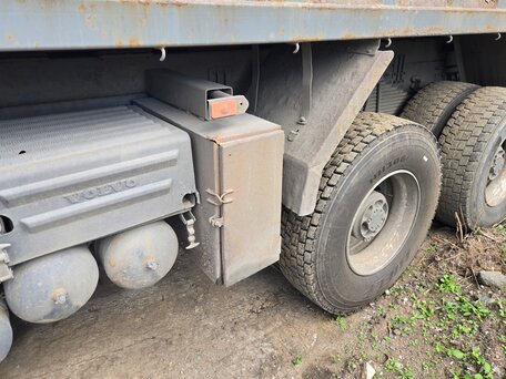 2007 Volvo FM, пурпурный, 3280000 рублей, вид 3