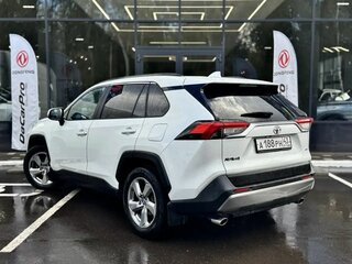 2019 Toyota RAV4 V (XA50), белый, 2980000 рублей, вид 4