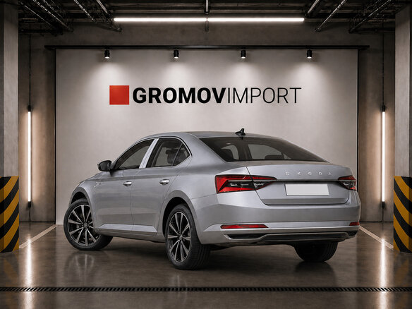 2025 Skoda Superb III Рестайлинг, серебристый, 2990000 рублей - вид 3