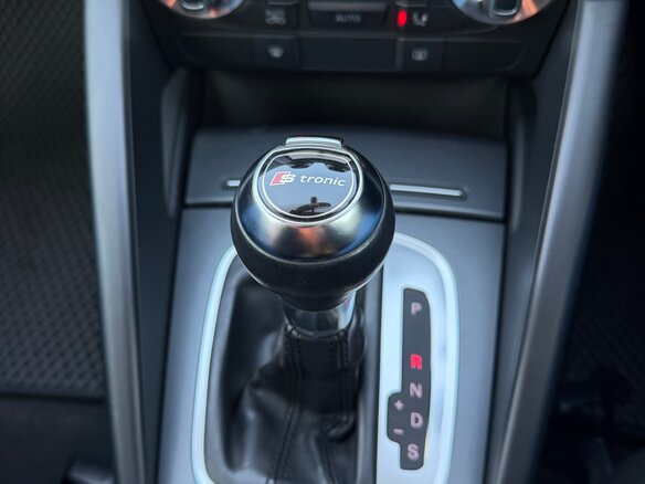 2011 Audi A3 II (8P) Рестайлинг 2, белый, 780000 рублей - вид 16