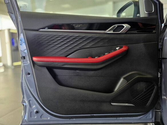 2026 Geely Coolray I Рестайлинг 2, серый, 2440000 рублей - вид 22