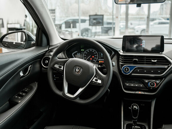 2024 Changan Alsvin, чёрный - вид 16