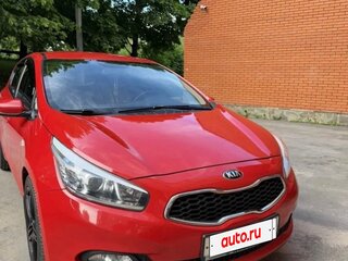 2015 Kia Ceed II, красный, 950000 рублей, вид 3