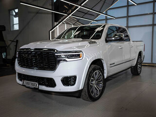 2026 Ram 1500 Crew Cab V Рестайлинг, белый, 11071645 рублей, вид 5