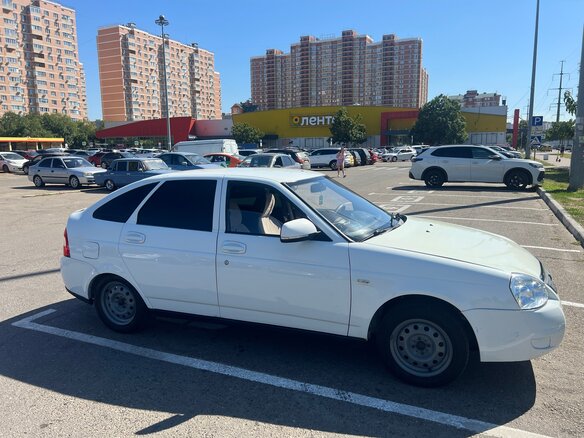 2010 Lada (ВАЗ) Priora I, белый - вид 1