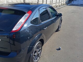 2009 Ford Focus II Рестайлинг, чёрный, 600000 рублей, вид 5