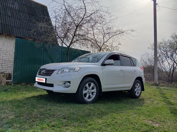 2011 Toyota RAV4 III (XA30) Рестайлинг, белый, 1900000 рублей - вид 6